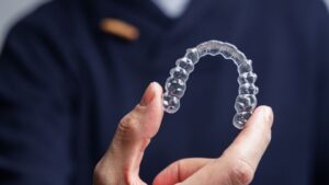 retenedor dental removible